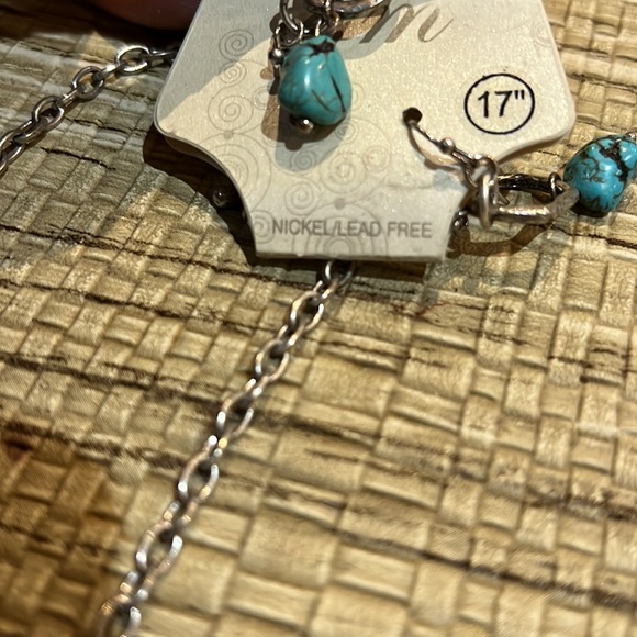 NWT Necklace Earring Set - Picture 5 of 6